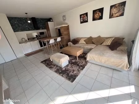 appartement t3 dans résidence sécurisé lumineux avec piscine et balcon xxl