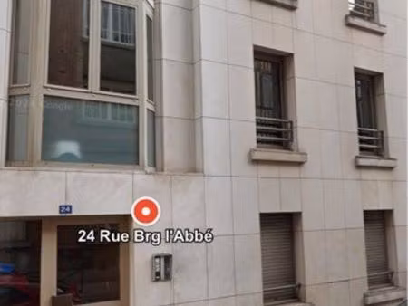 f2 dans résidence récente et sécurisée