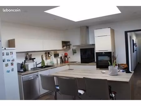 rare maison non mitoyenne  3 chambres + jardin + garage  proche gare