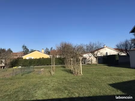 terrain 675 m² veauche