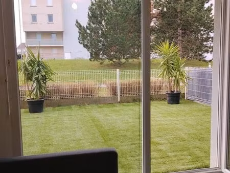 t2 40 m2 avec 30 m2 de terrasse et une place de parking sainte adresse