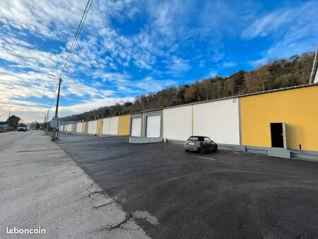 local industriel 15 336 m²