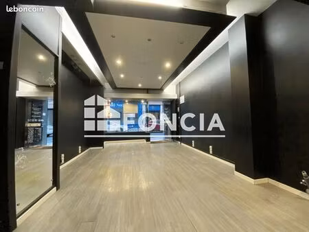 local commercial 32 m²