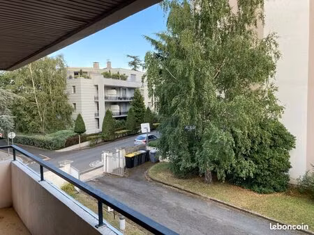 bel appartement f2 à chamalières