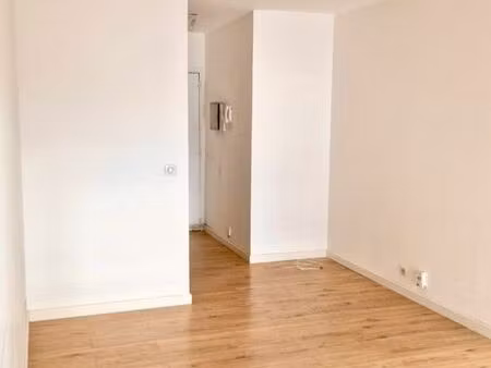 très beau 2 pièces exposé sud rénové