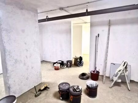 local de stockage - issy