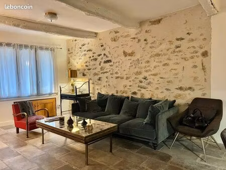 maison de caractère rénovée avec jolie terrasse