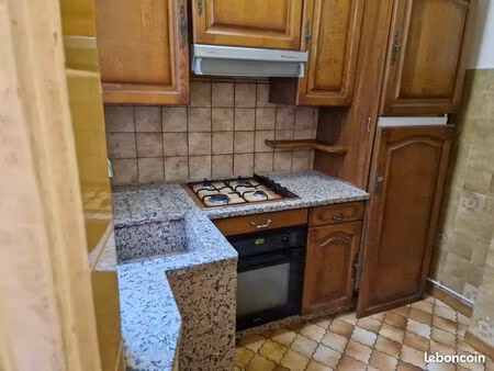 2 pièces à louer très bien situé