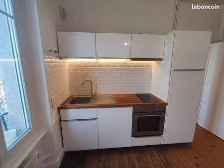 t2 bis rénové 41 m² – quartier république