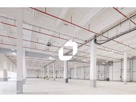 bureaux logistique 4 346 m²