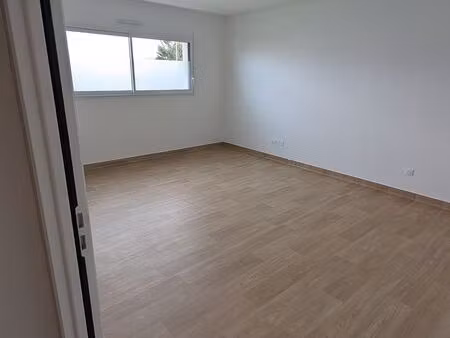 bureau dans un cabinet paramédical