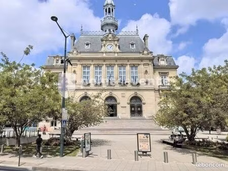 commerce chaussure/cuir 41 m²