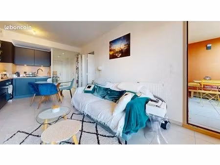 beau t2 lumineux situé au 7e étage d’une résidence de standing (rue félix brun)