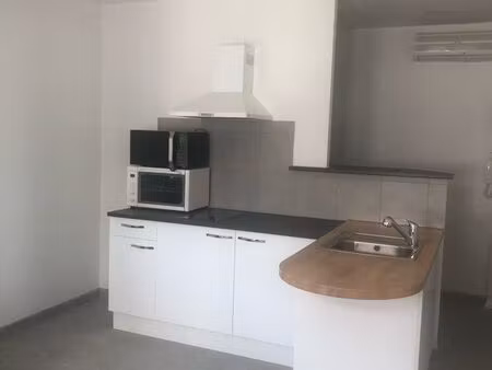 meuble t2 avec extérieur  climatisé proche  gare