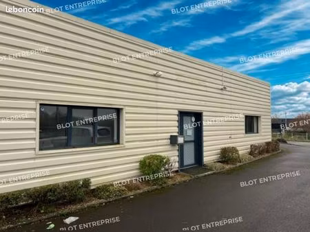 local d'activité 150 m²