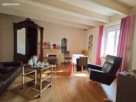 maison 7 pièces 80 m²