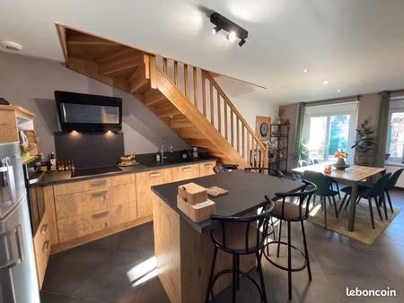 maison de bourg rénovée 85m2 saint amant tallende