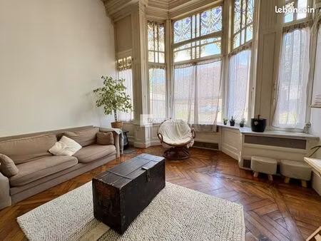 studio 1 pièce 42 m²