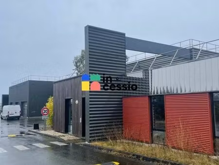 local d'activité 1 162 m²