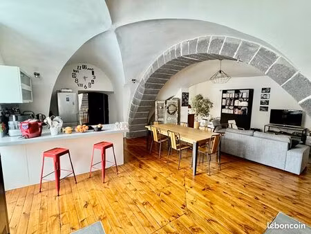 appartement 3 pièces 82 m²