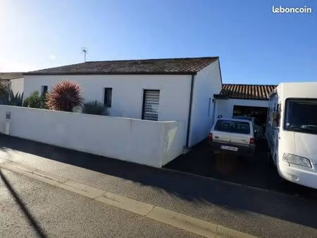 maison plein pied récente dans petit lotissement