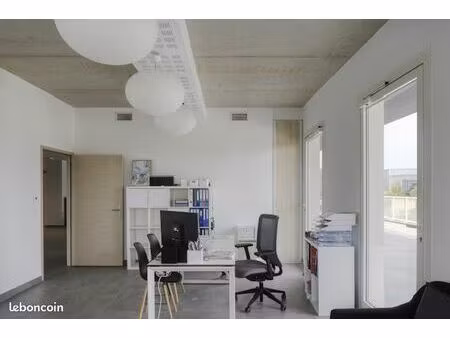 bureau neuf à vendre