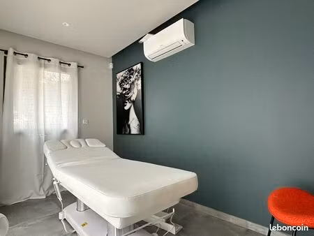 loue pièce dans cabinet paramédical esthétique