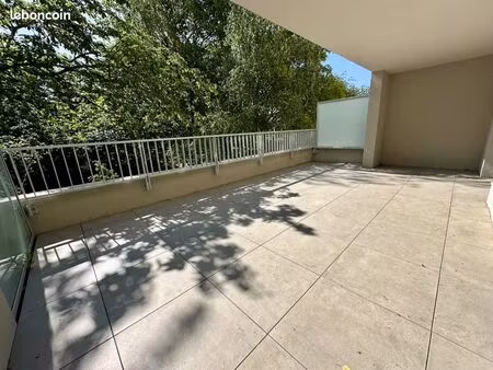 appartement 3 pièces 64 m²