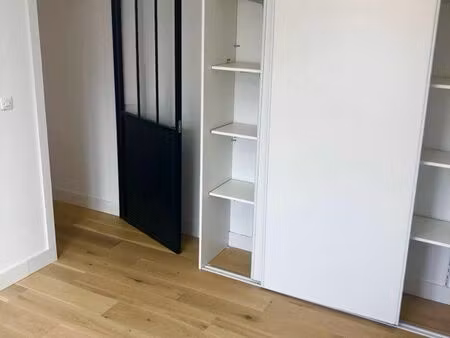 bureau à louer en zone franche urbaine