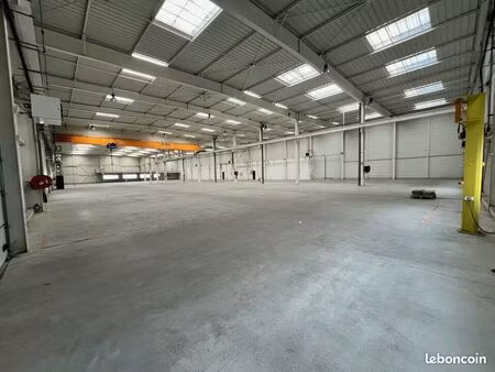 local d'activité 3 532 m²