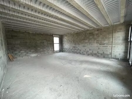 local commercial 49 m² aigues-mortes