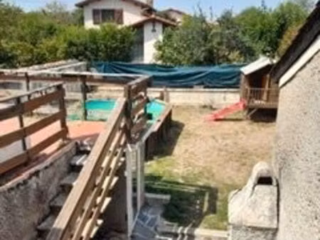 maison à la campagne