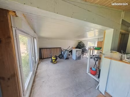 local commercial ancien snack