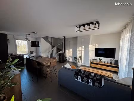 duplex moderne avec terrasse plein sud – meyzieu route d’azieu