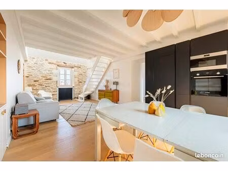 appartement t4 bis en duplex - hauts pavés