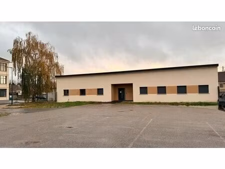 pôle santé  avec kinésithérapeutes  local à louer