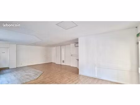 local commercial 70 m² pont du chateau