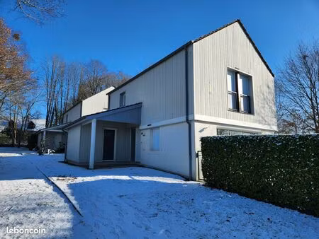 a louer - maison 5 pièces avec garage et jardin - la flèche