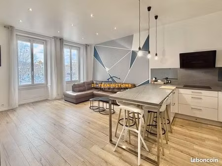 appartement 3 pièces 64 m²