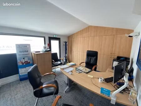 bureaux  local commercial 105 m² chatelaillon plage
