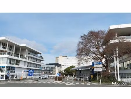 local commercial 187 m² la rochelle