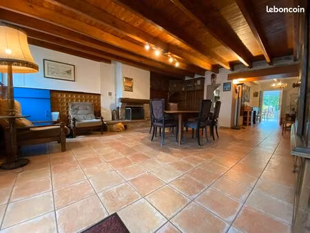 maison 7 pièces 195 m²