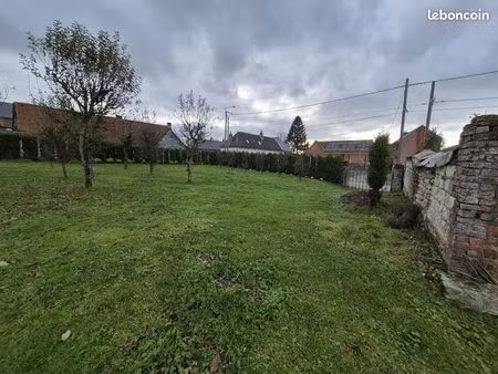 terrain 1045 m² saint-amand