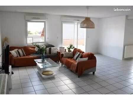 appartement t4 94m2 lumineux avec belle vue montagne + garage