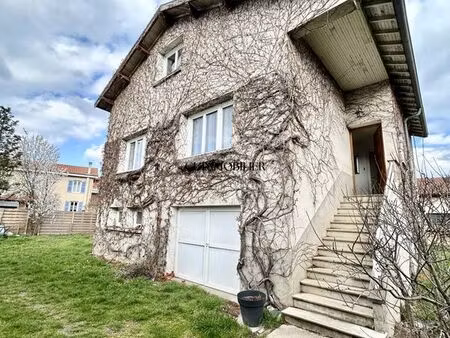 propriété 6 pièces 143 m²