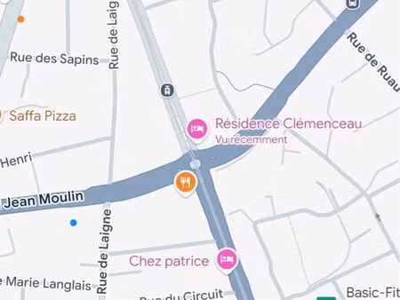 à louer dans résidence garage fermé et sécurisé