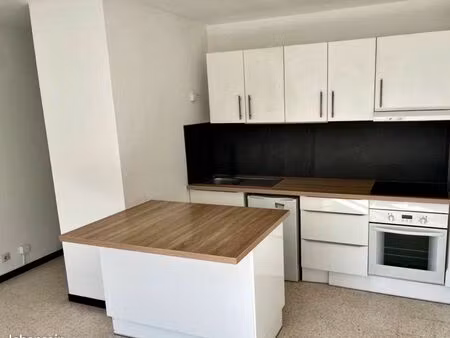 studio refait à neuf quartier préfecture