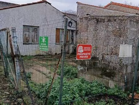 vente maison à saint-michel-en-l'herm (85580) : à vendre / 50m² saint-michel-en-l'herm