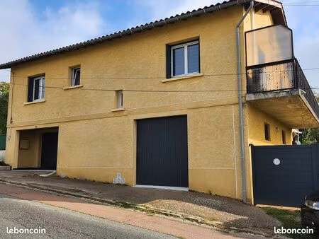 maison individuelle rénovée – 128 m² – véranda – 2 garages – terrain 650 m² – libre de sui