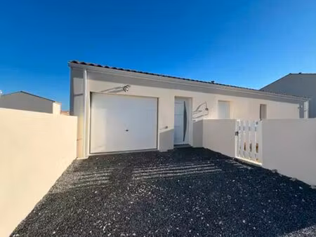 maison neuve a louer a saujon  chauffage au sol pompe à chaleur  adoucisseur  cuisine équi